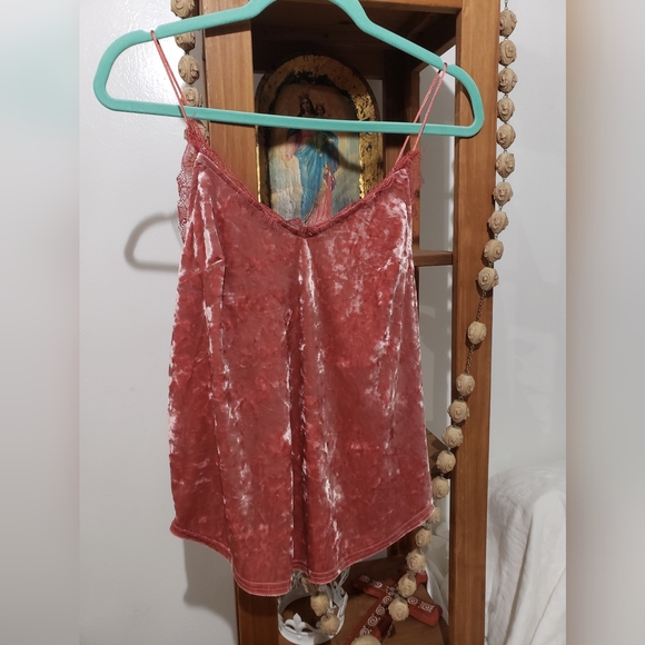 Kimchi Blue crushed velvet lingerie tank. New with tag. - Picture 3 of 10